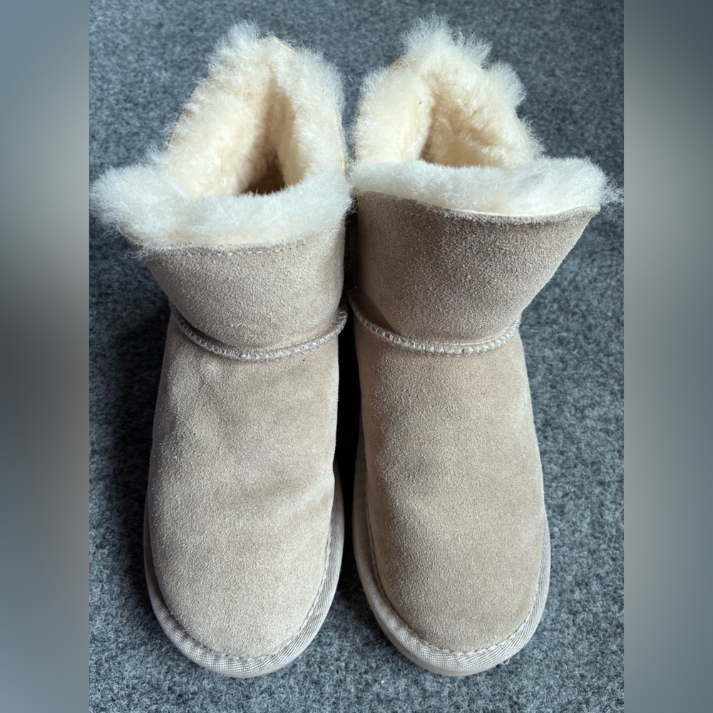 Lamo Tan and Cream Winter Boots with Sheepskin Lining